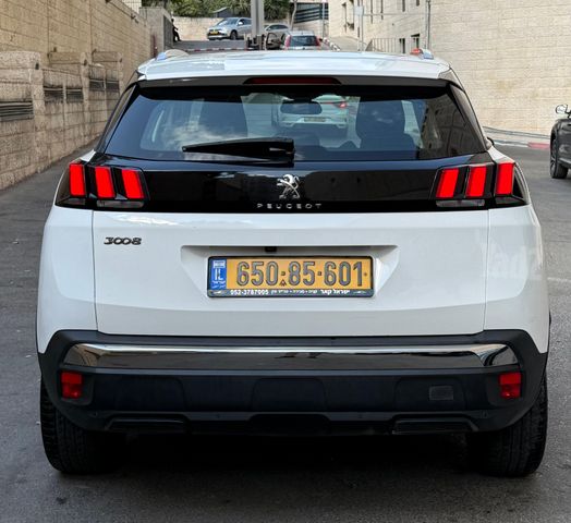 פיג'ו 3008