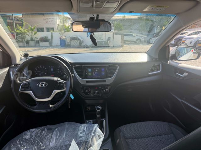 יונדאי אקסנט i25