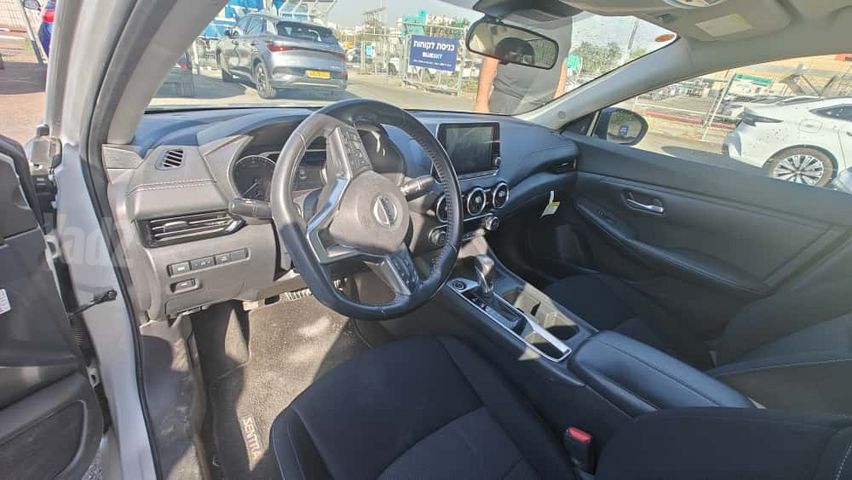 ניסאן סנטרה