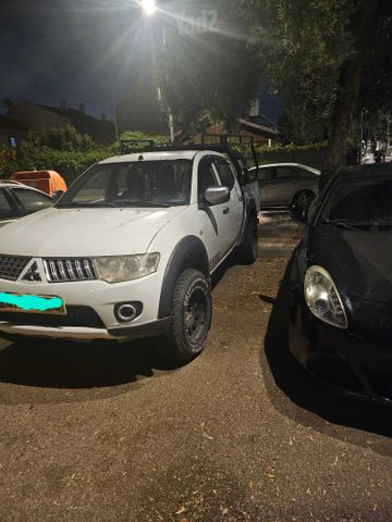 מיצובישי טרייטון / L200