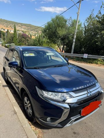 מיצובישי אאוטלנדר