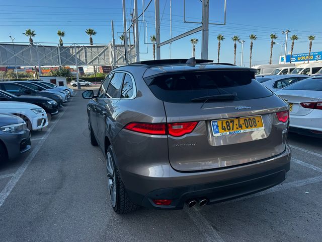 יגואר F-Pace