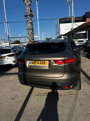 יגואר F-Pace