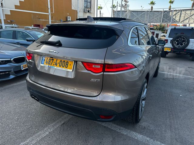 יגואר F-Pace