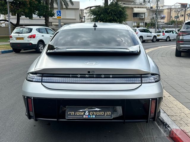 יונדאי איוניק 6