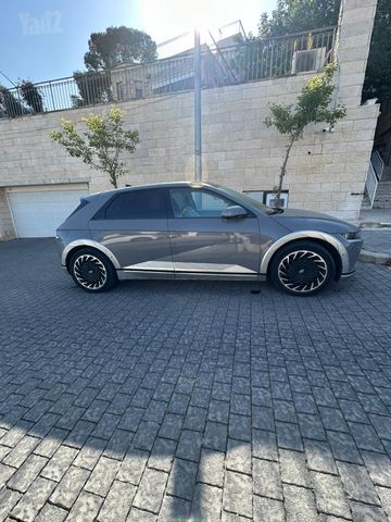 יונדאי איוניק 5