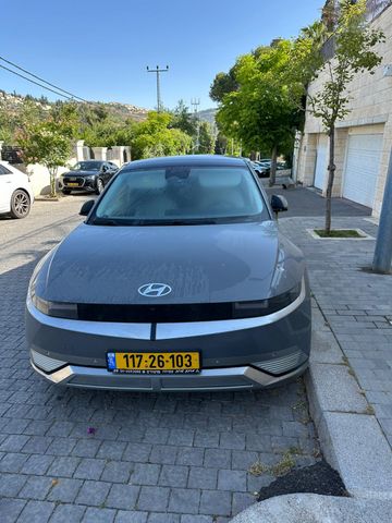 יונדאי איוניק 5