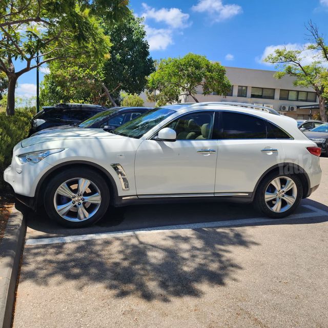 מודעת רכב אינפיניטי QX70