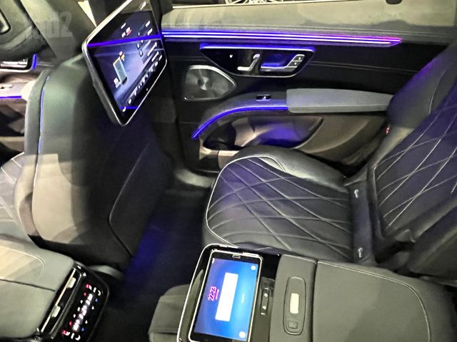 מרצדס-בנץ EQS SUV