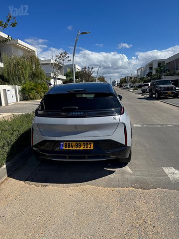זיקר X