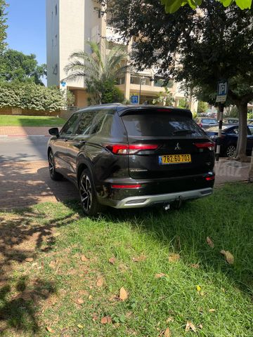 מיצובישי אאוטלנדר