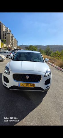 מודעת רכב יגואר E-Pace