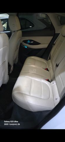 יגואר E-Pace