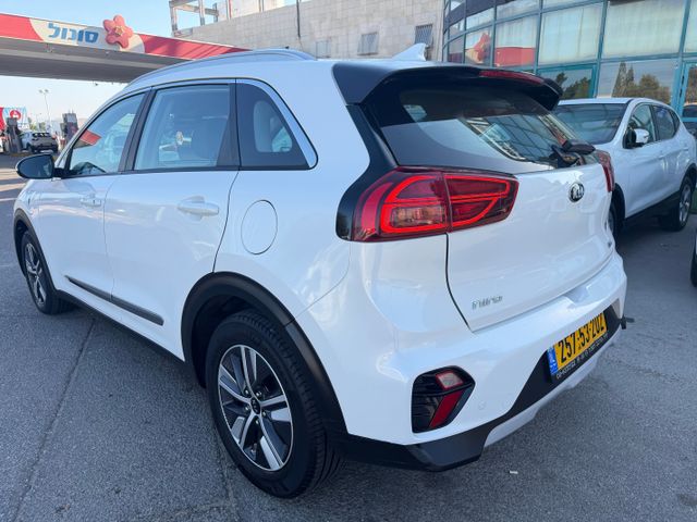 קיה נירו