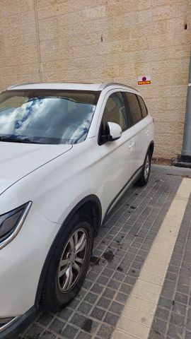 מיצובישי אאוטלנדר