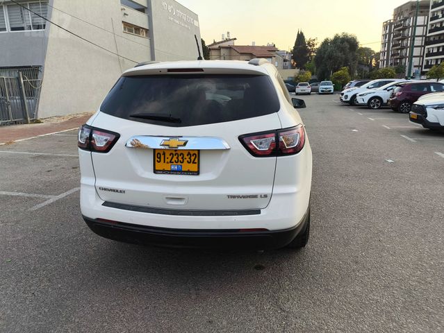 שברולט טראוורס