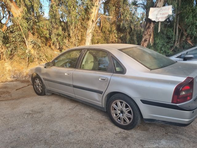 וולוו S80