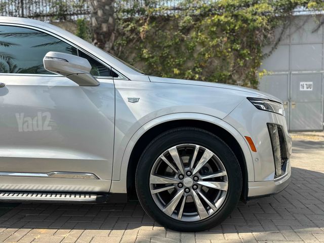 קאדילק XT6