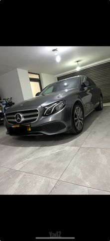 מודעת רכב מרצדס-בנץ E-class
