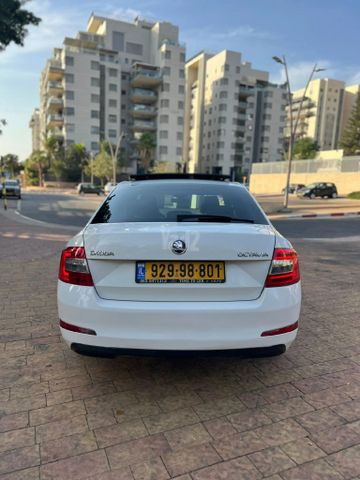 סקודה אוקטביה