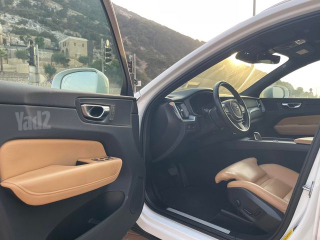 וולוו XC60
