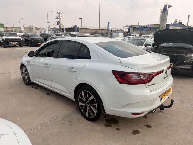 רנו מגאן