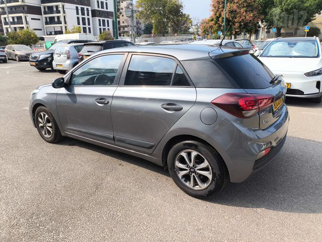 יונדאי i20