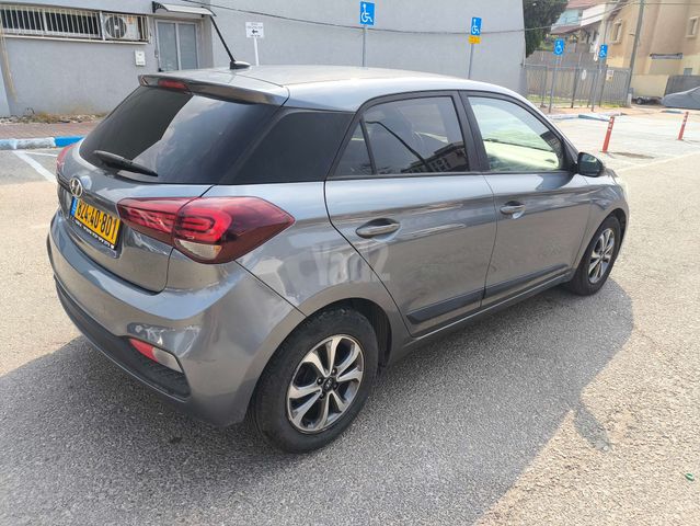 יונדאי i20