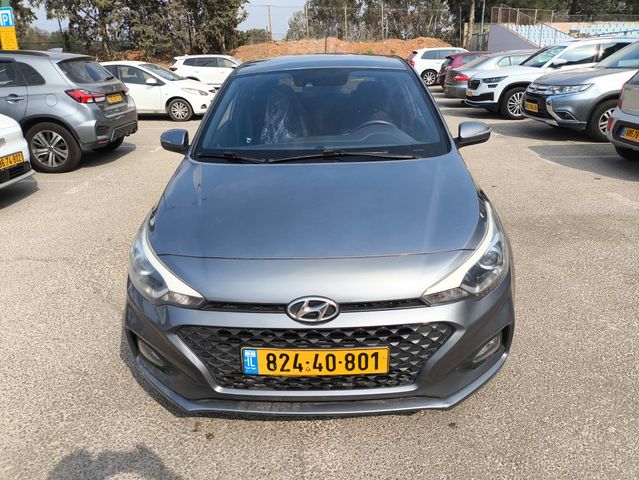 יונדאי i20