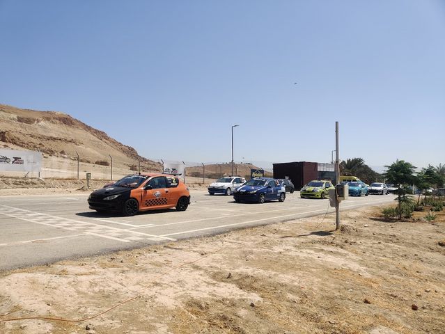 פיג'ו 206