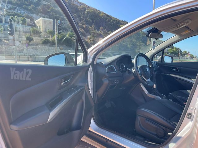 סוזוקי S-Cross