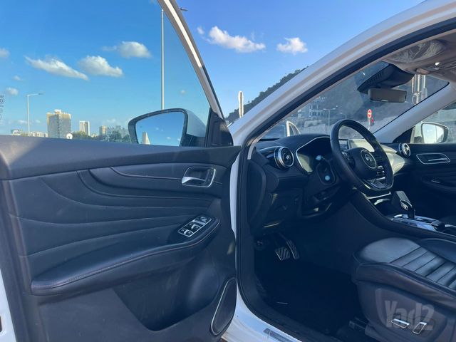 אם ג'י EHS PHEV