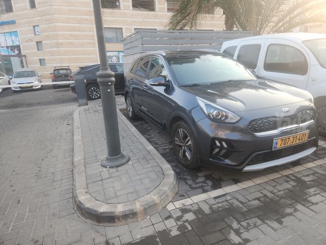 קיה נירו