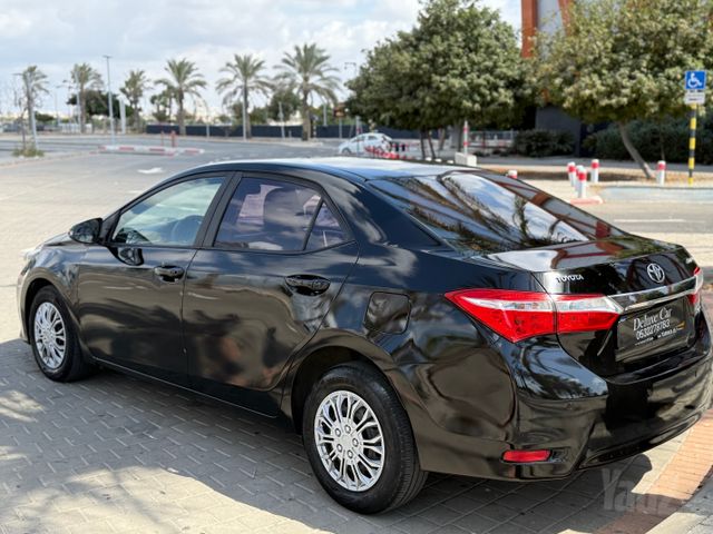 טויוטה קורולה