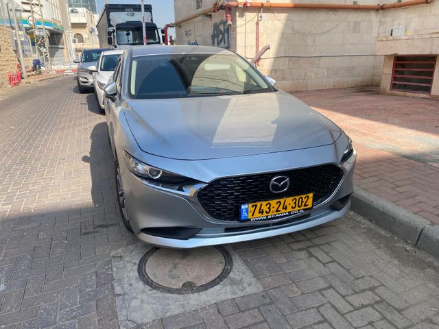 מאזדה 3