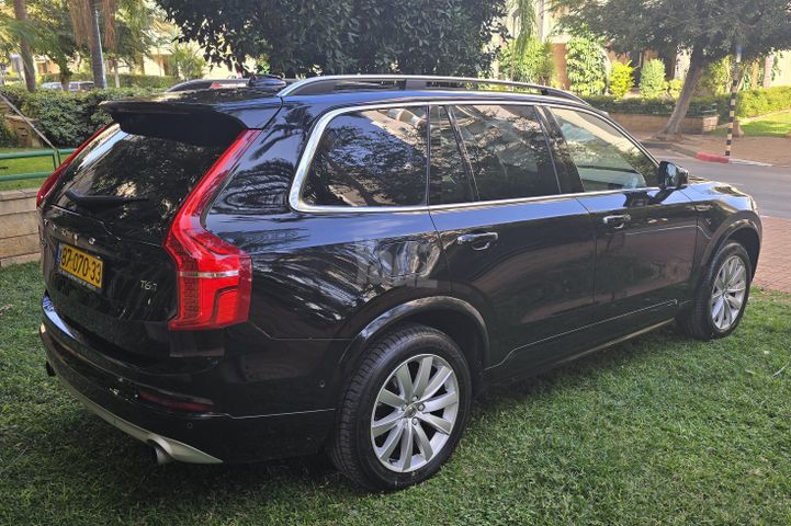 מודעת רכב וולוו XC90 2