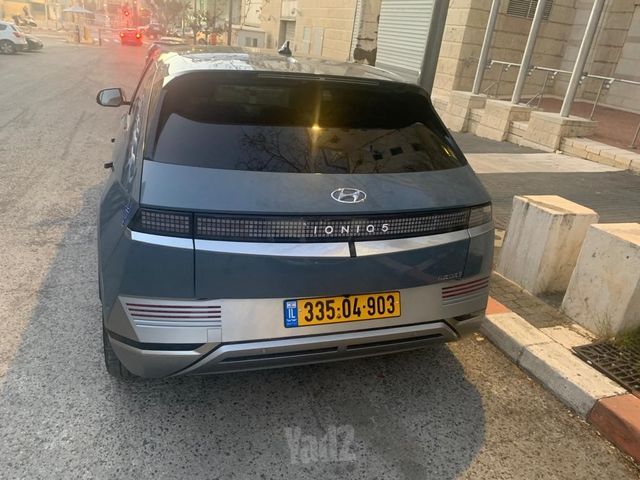 יונדאי איוניק 5