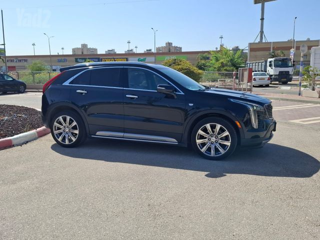 קאדילק XT4