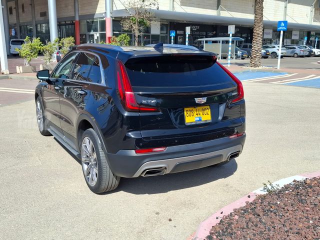 קאדילק XT4