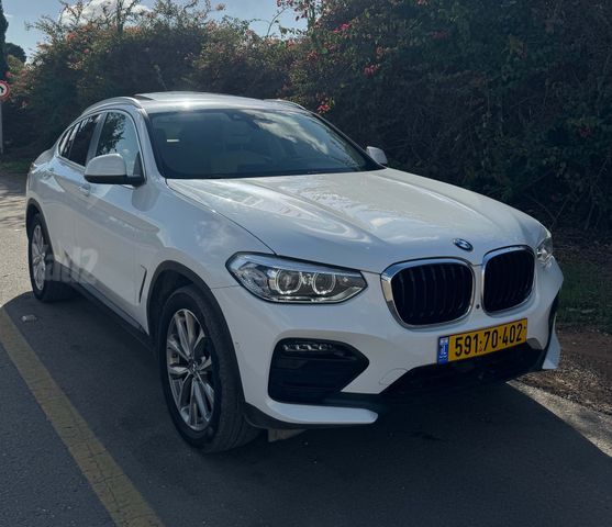 ב מ וו X4
