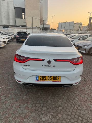 רנו מגאן