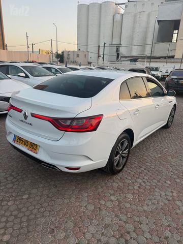 רנו מגאן