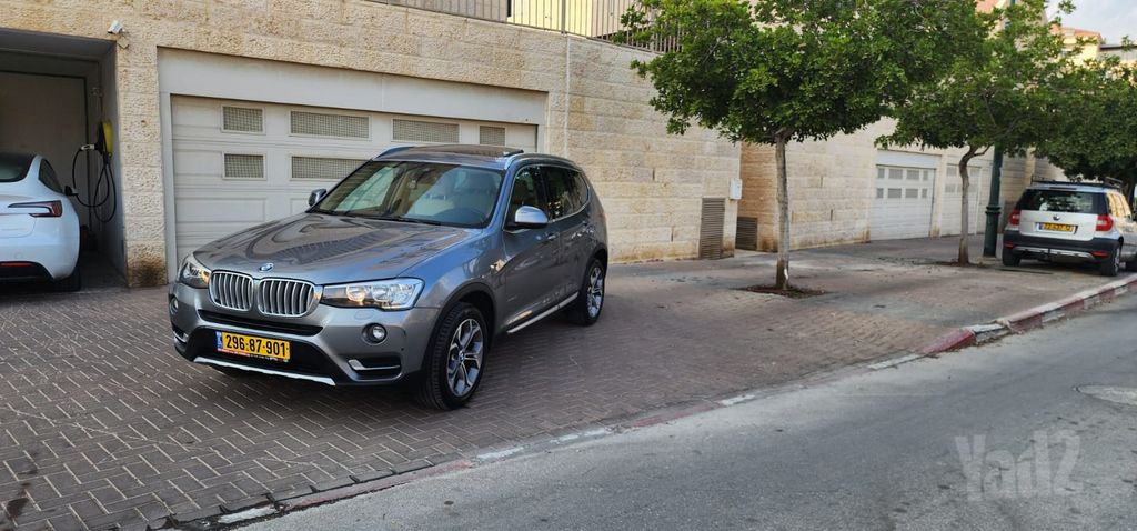 ב מ וו X3