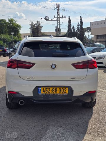 ב מ וו X2