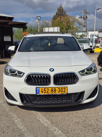 ב מ וו X2