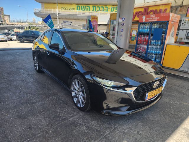 מאזדה 3