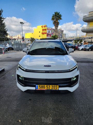 מודעת רכב ג׳יי.איי.סי E-JS4