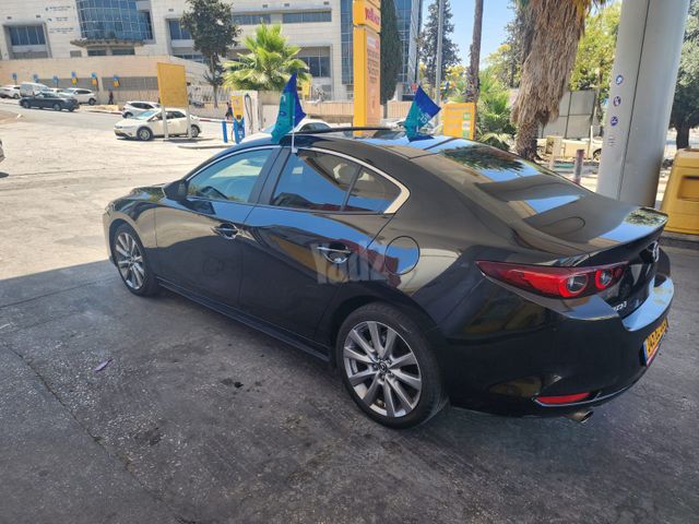מאזדה 3