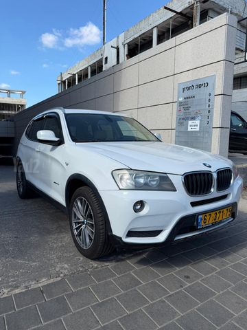 ב מ וו X3