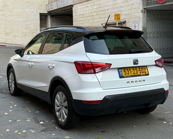 סיאט ארונה